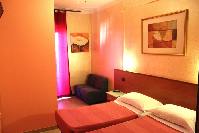 Imagen de la habitación del Hotel America, Mil&aacute;n. Foto 4