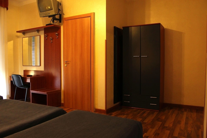 Imagen de la habitación del Hotel America, Mil&aacute;n. Foto 16