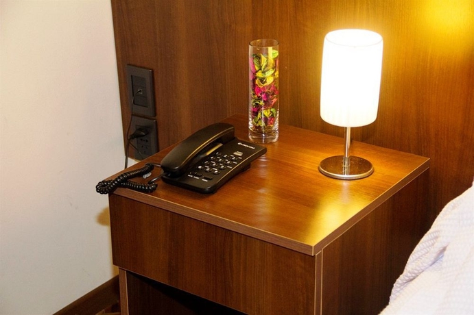 Imagen de la habitación del Hotel America, Montevideo. Foto 8