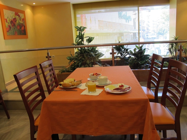 Imagen del bar/restaurante del Hotel America, Sevilla. Foto 3