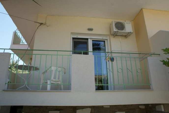 Imagen de la habitación del Hotel America, Tasos. Foto 4