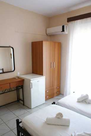 Imagen de la habitación del Hotel America, Tasos. Foto 8