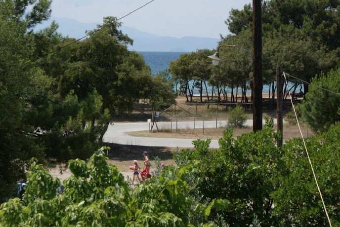 Imagen de los exteriores del Hotel America, Tasos. Foto 19