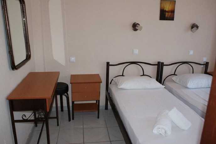 Imagen de la habitación del Hotel America, Tasos. Foto 10