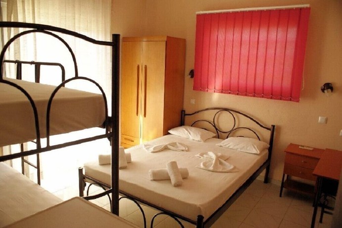 Imagen de la habitación del Hotel America, Tasos. Foto 15