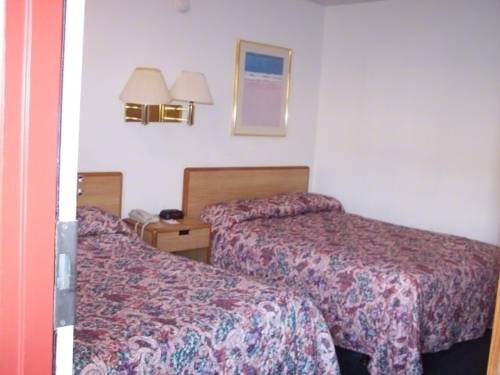 Imagen de la habitación del Hotel American Budget Inn And Suites-modesto. Foto 3