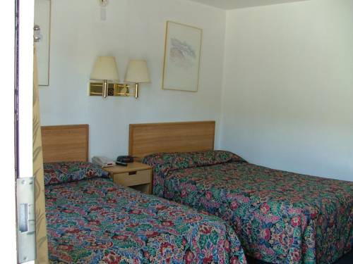 Imagen de la habitación del Hotel American Budget Inn And Suites-modesto. Foto 4