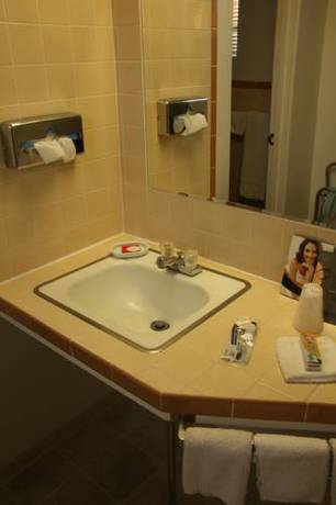 Imagen de la habitación del Hotel American Classic Inn. Foto 2