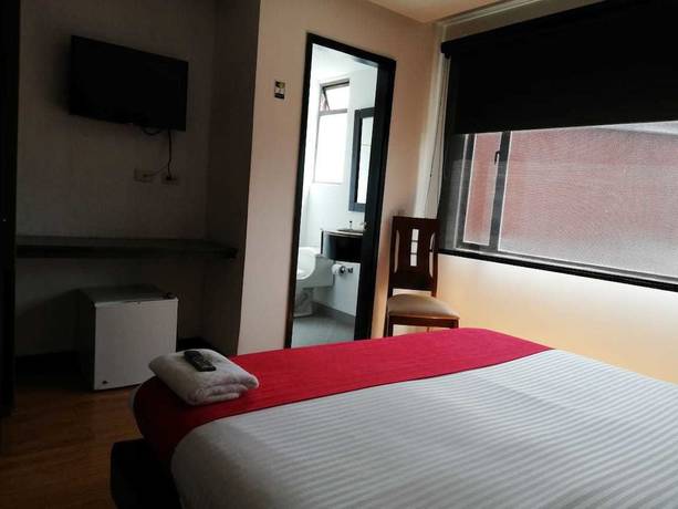 Imagen de la habitación del Hotel American Deluxe BC. Foto 6