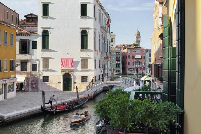 Imagen de los exteriores del Hotel American Dinesen. Foto 9