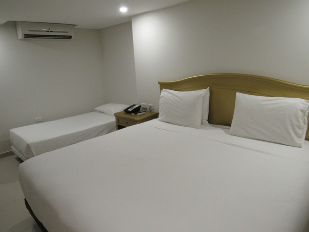 Imagen de la habitación del Hotel American Golf. Foto 9