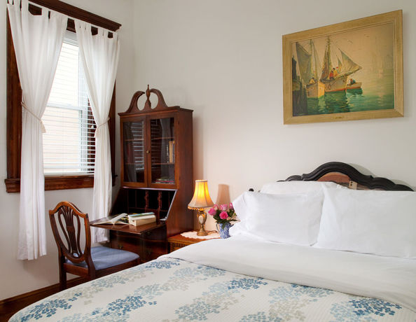 Imagen de la habitación del Hotel American Guest House. Foto 13