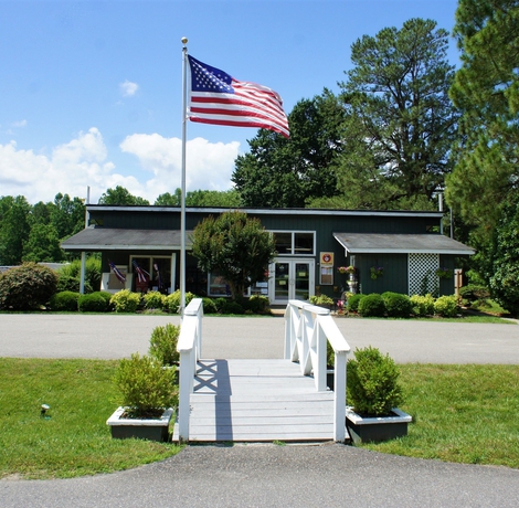 Imagen general del Hotel American Heritage Rv Park. Foto 4