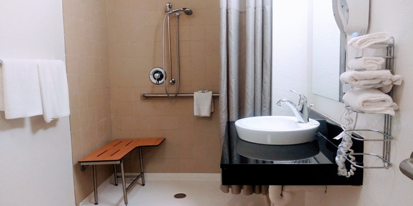 Imagen de la habitación del Hotel American Inn. Foto 14