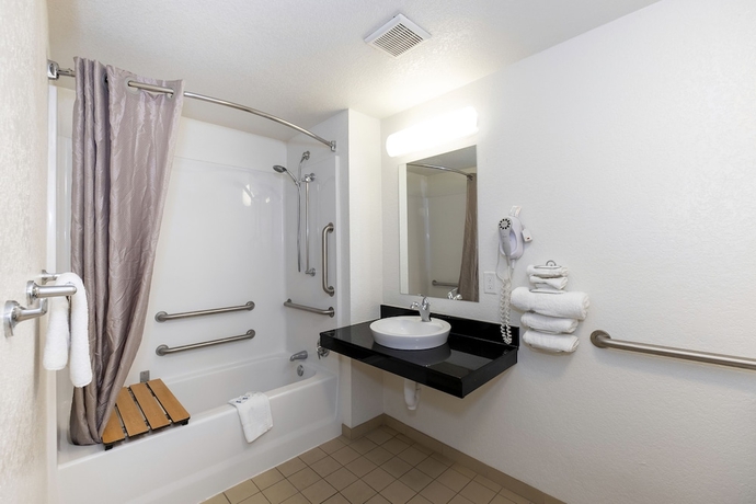 Imagen de la habitación del Hotel American Inn. Foto 15