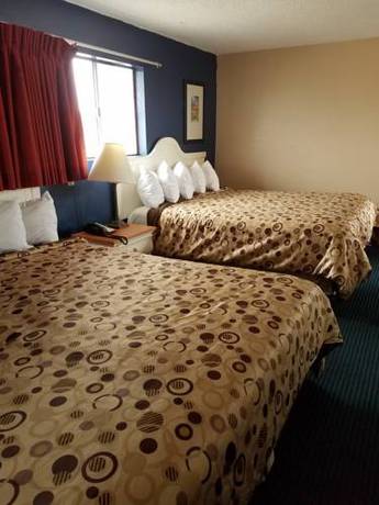 Imagen de la habitación del Hotel American Inn Grover Beach. Foto 6
