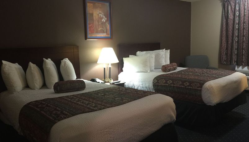 Imagen del bar/restaurante del Hotel American Inn North Kansas City. Foto 3