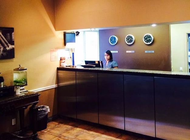 Imagen del bar/restaurante del Hotel American Inn North Kansas City. Foto 8