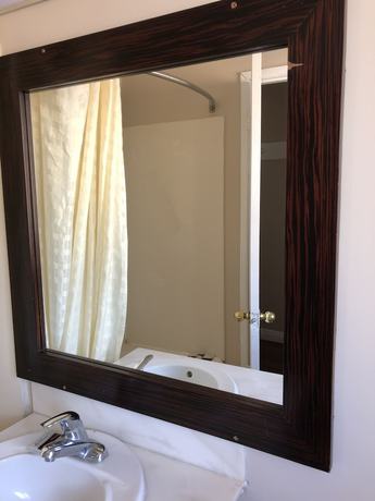 Imagen de la habitación del Hotel American Inn Ontario. Foto 4