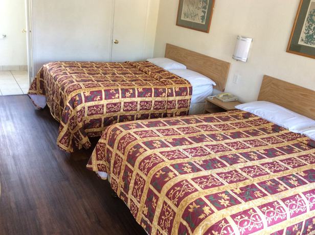 Imagen de la habitación del Hotel American Inn Ontario. Foto 10