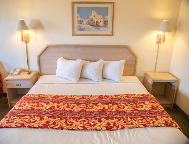 Imagen de la habitación del Hotel American Inn, Phoenix. Foto 18