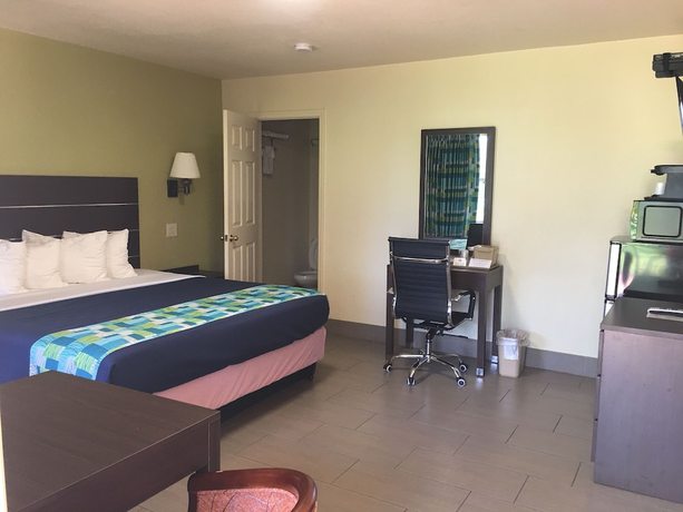 Imagen de la habitación del Hotel American Inn Punta Gorda. Foto 3