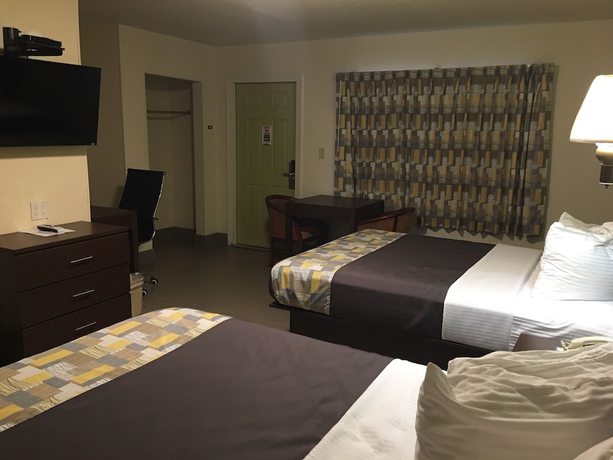 Imagen de la habitación del Hotel American Inn Punta Gorda. Foto 9