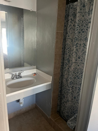 Imagen de la habitación del Hotel American Inn, Sacramento. Foto 12