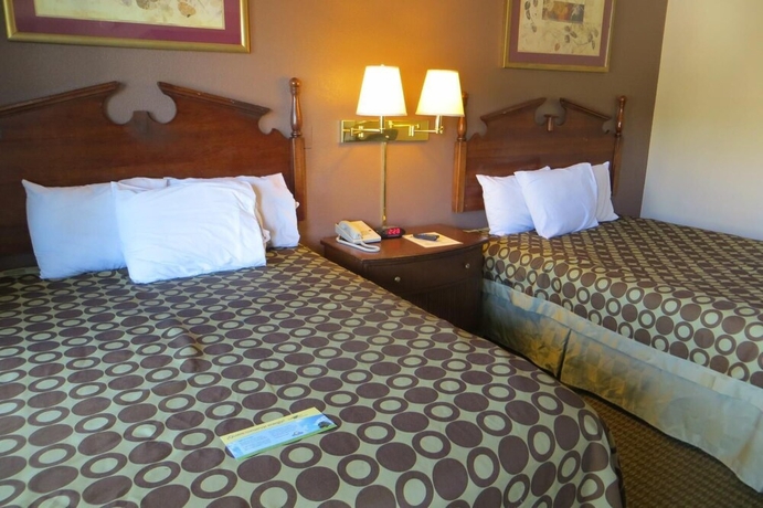 Imagen de la habitación del Hotel American Inn, Stockton. Foto 2