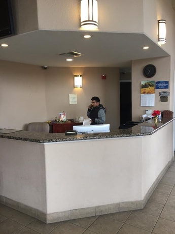 Imagen de los interiores del Hotel American Inn, Stockton. Foto 16