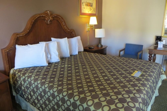 Imagen de la habitación del Hotel American Inn, Stockton. Foto 10