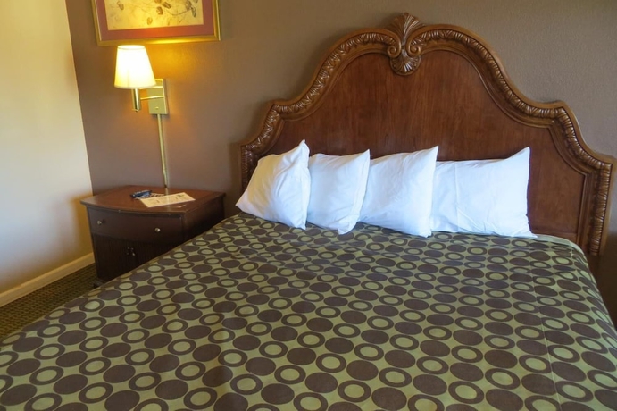 Imagen de la habitación del Hotel American Inn, Stockton. Foto 15