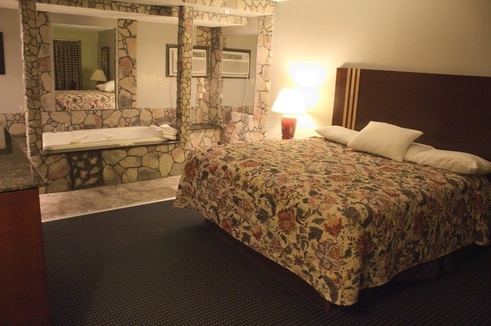 Imagen de la habitación del Hotel American Inn and Suites, Countryside. Foto 11