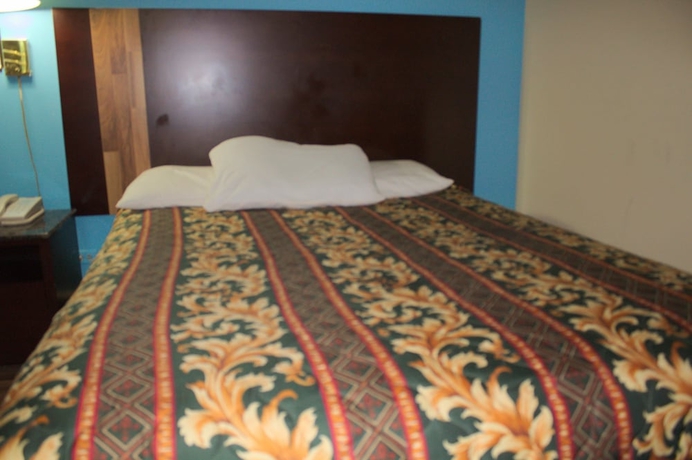 Imagen de la habitación del Hotel American Inn and Suites, Countryside. Foto 15