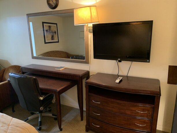 Imagen general del Hotel American Inn and Suites. Foto 8