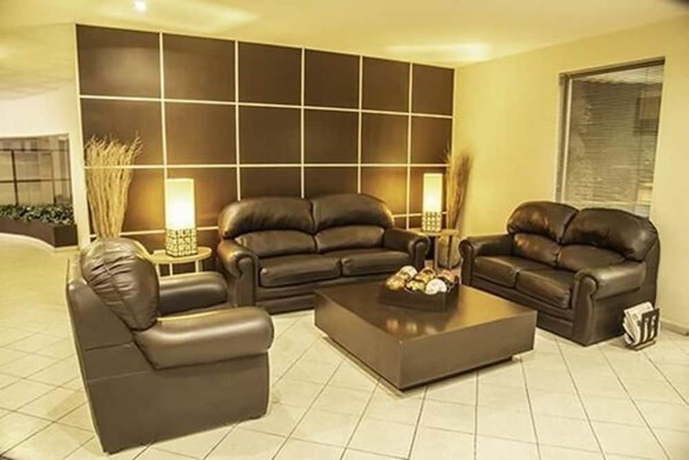 Imagen de los interiores del Hotel American Inn and Suites Hidalgo Del Parral. Foto 17