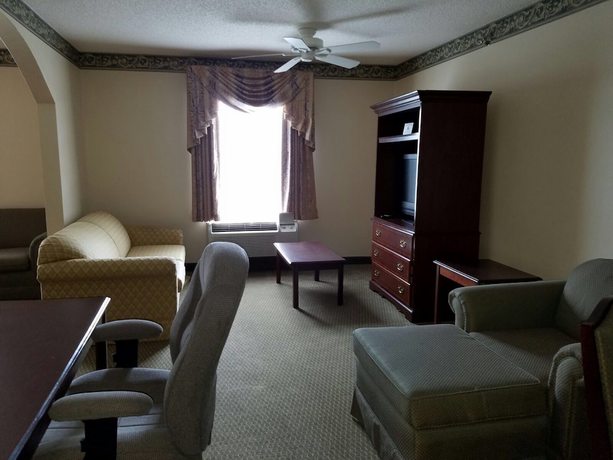Imagen de la habitación del Hotel American Inn and Suites - High Point NC. Foto 8