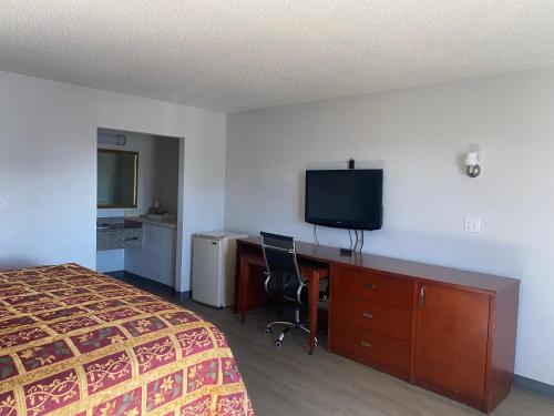 Imagen de la habitación del Hotel American Inn and Suites, Jonesboro. Foto 19