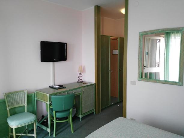 Imagen de la habitación del Hotel American, Lignano Sabbiadoro. Foto 5
