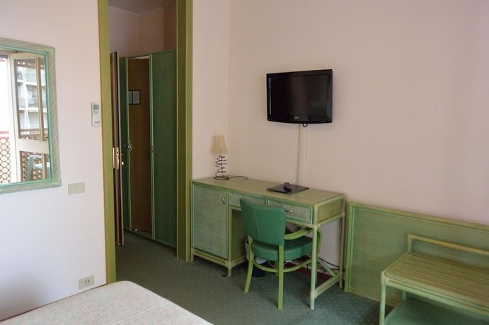 Imagen de la habitación del Hotel American, Lignano Sabbiadoro. Foto 6