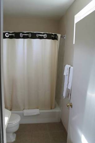 Imagen de la habitación del Hotel American Motor Inn. Foto 6