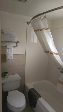 Imagen de la habitación del Hotel American Regency Inn. Foto 5