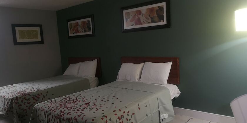 Imagen de la habitación del Hotel American Value Inn Columbus Ohio State I-71. Foto 18