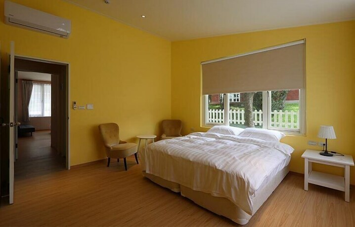 Imagen de la habitación del Hotel American Village Resort. Foto 14