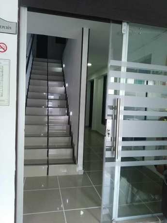 Imagen de los interiores del Hotel American Visa. Foto 15