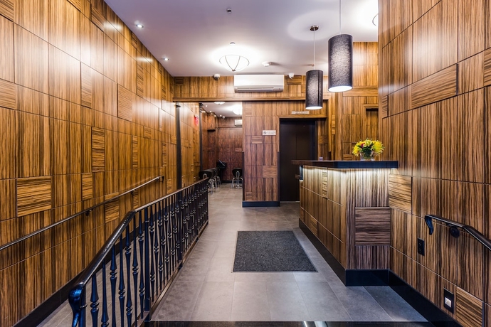 Imagen de los interiores del Hotel Americana Inn, Midtown. Foto 19