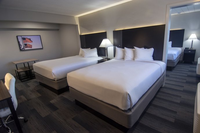 Imagen de la habitación del Hotel Americana Modern. Foto 17