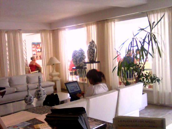 Imagen de los interiores del Hotel Americana, Pen&iacute;nsula. Foto 5