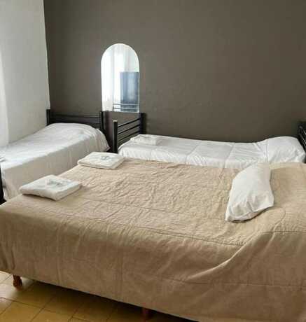 Imagen de la habitación del Hotel Americanes. Foto 11