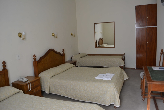 Imagen de la habitación del Hotel Americano, Buenos Aires. Foto 8